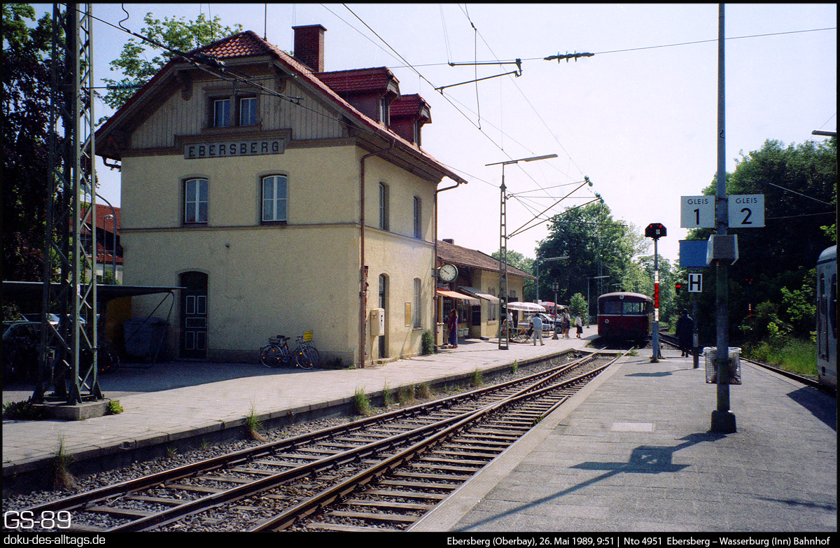 Strecken und Bahnhöfe
